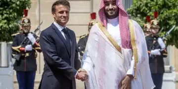 ولي العهد السعودي يزور باريس بدعوة من ماكرون