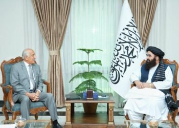 خليل زاد يبحث في كابل مع متقي تطوير العلاقات بين أفغانستان والولايات المتحدة