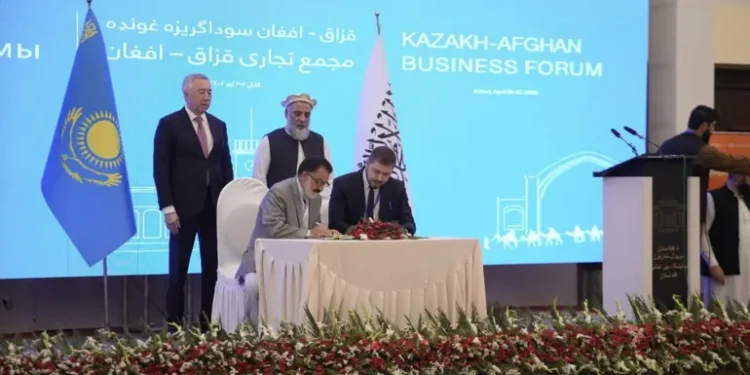 أفغانستان تسعى لتوسيع علاقاتها التجارية مع آسيا الوسطى وسط تحديات مع باكستان