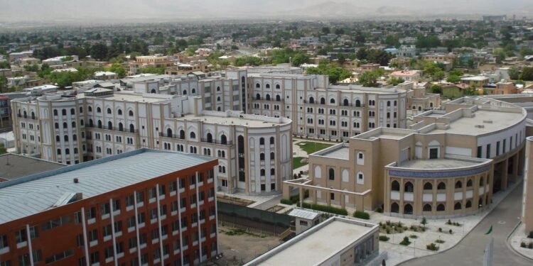 خلاف على الإدارة والمنهج.. السلطات الأفغانية تتجه لإغلاق جامعة «خاتم النبيين»
