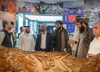 سفير قطر لدى أفغانستان يزور موقع «ماشين خانه» التاريخي في كابل