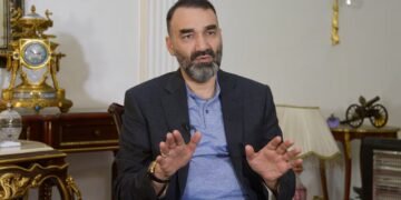 عطا محمد نور يدعو معارضي طالبان إلى عدم الزج بالشباب في المواجهات