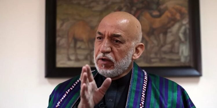 كرزاي يدين استهداف مكة ويدعو لخفض التصعيد الإقليمي
