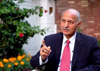 مشاهد حسين: باكستان استثمرت حرب أفغانستان لتعزيز برنامجها النووي