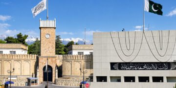 خلافات كابل وإسلام آباد تُفشل توافق موسكو.. لماذا لا يواجه جيران أفغانستان تهديدات مماثلة لباكستان؟