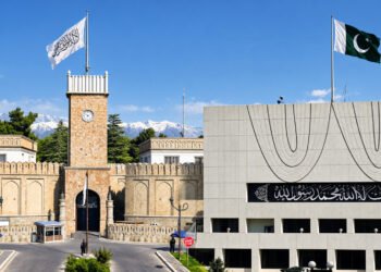 باكستان تستبعد إجراء محادثات غير مشروطة مع أفغانستان، وتطالب بضمانات أمنية.