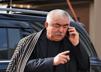 أمراء الحرب بوابة واشنطن إلى أهدافها.. دوستم يروي كواليس إسقاط طالبان عام 2001