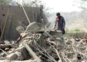 أفغانستان تعرب عن قلقها إزاء سقوط ضحايا مدنيين في الغارات الباكستانية