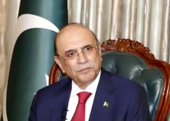 زرداري يوافق على فرض الطوارئ في خيبر بختونخوا وسط تدهور أمني