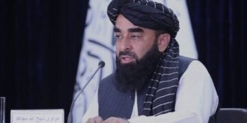 مجاهد: تحميل أفغانستان مسؤولية إخفاقات باكستان لن يحل أزماتها