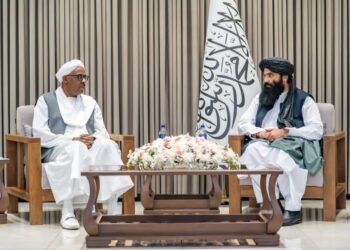 سراج الدين حقاني يبحث مع وفد منظمة التعاون الإسلامي تعزيز التعاون مع أفغانستان