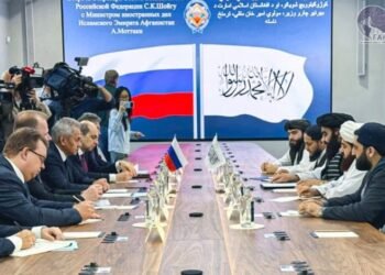 صحيفة باكستانية: التقارب الروسي مع طالبان يثير قلق إسلام آباد ويكشف تباين الحسابات