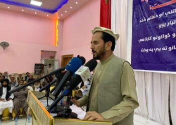 فريدون مومند: الدفاع عن أفغانستان مسؤولية وطنية