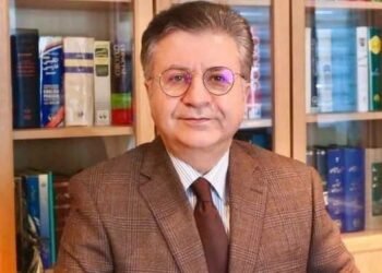 ملك ستيز ينتقد ديمقراطية إسلام آباد: كيف تقدّم باكستان النصائح لأفغانستان وهي تواجه أزمة شرعية داخلية؟