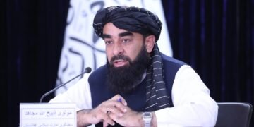 مجاهد ينفي نية الحكومة الأفغانية فرض رقابة على وسائل الإعلام