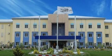 أفغانستان تدعو إلى تحقيق دولي مستقل في مصادر المخدرات وتتهم باكستان بالتورط في إنتاجها وتهريبها
