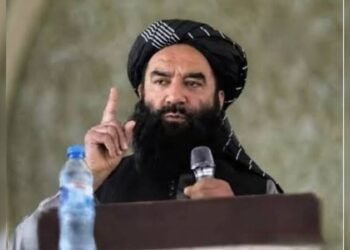 وزير أفغاني يحذّر باكستان من عواقب استمرار الهجمات: لا تختبروا صبر الأفغان