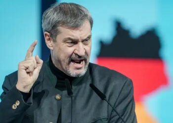 زودر يؤكد مواصلة ترحيل المدانين إلى أفغانستان وسوريا وسط تحذيرات أممية